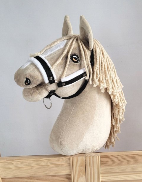 Kantar regulowany dla konia Hobby Horse A3 czarny białym futerkiem Kantar regulowany dla konia Hobby Horse A3 czarny białym futerkiem