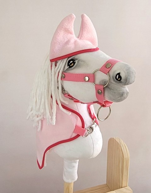 Zestaw dla Hobby Horse A4: derka + nauszniki - jasny różowy Zestaw dla Hobby Horse A4: derka + nauszniki - jasny różowy