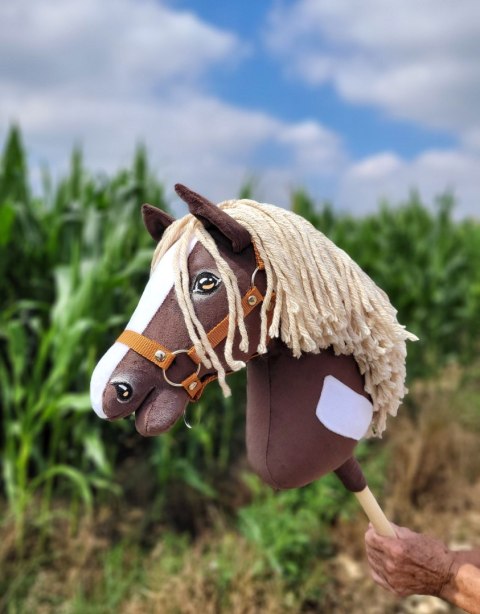 Hobby Horse Duży koń na kiju Premium - western IV ciemnogniady z jasną grzywą A3 Hobby Horse Duży koń na kiju Premium - western IV ciemnogniady z jasną grzywą A3