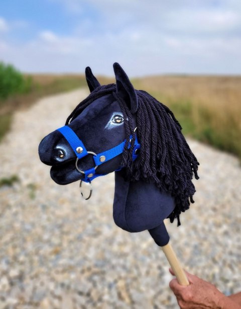 Hobby Horse Mały koń na kiju Premium - kary A4 Hobby Horse Mały koń na kiju Premium - kary A4